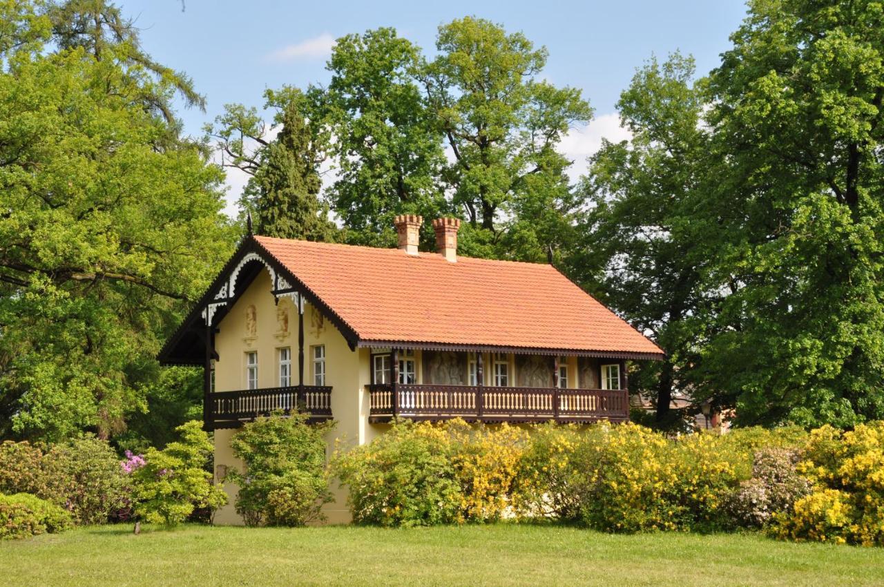 Kavalierhaus Im Rhododendronpark Kromlau Gablenz Exterior photo